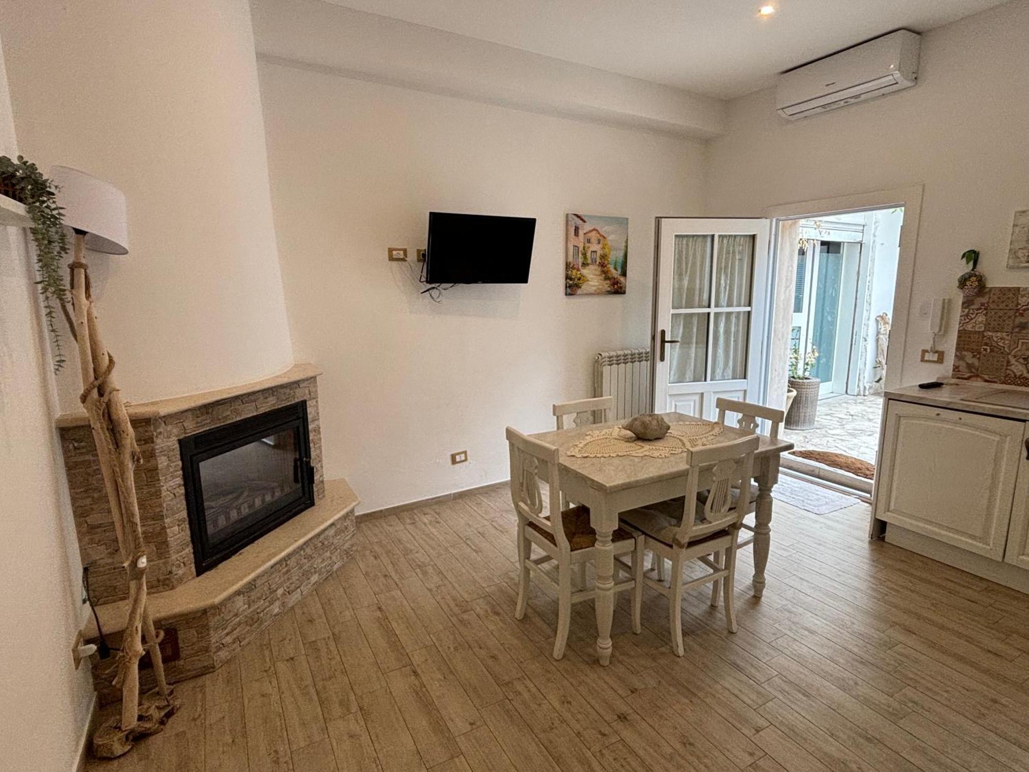 Il Cortiletto Apartment Taranto Exterior photo